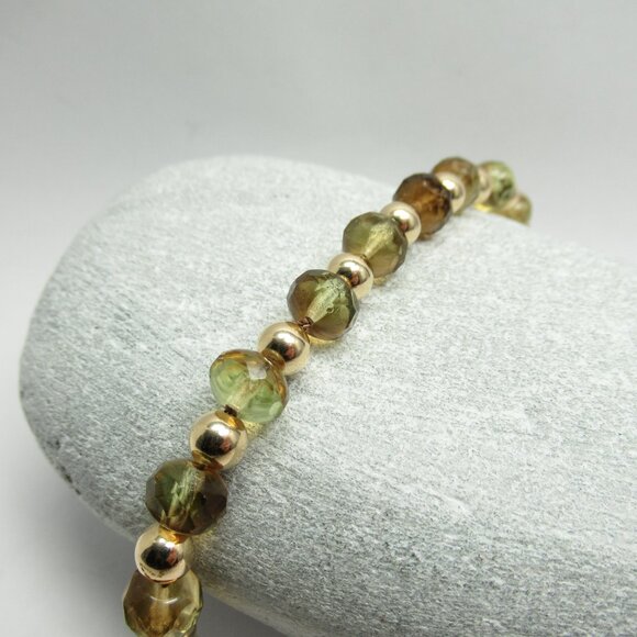 Gold and Uranium glass bead necklace - Picture 5 of 12